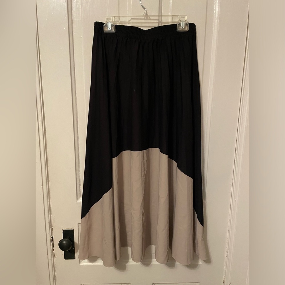 Max Studio Two-Tone Black and Taupe Midi Skirt